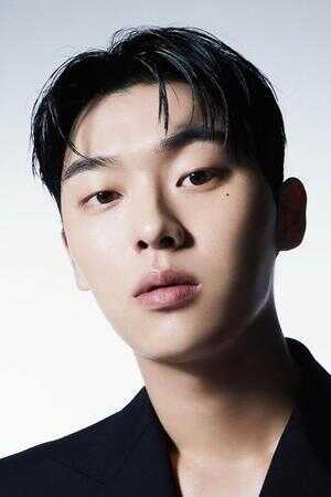 Hyun Woo