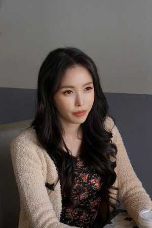 Min Lee
