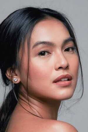 Rania Putri Sari