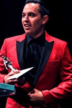 tony e. valenzuela