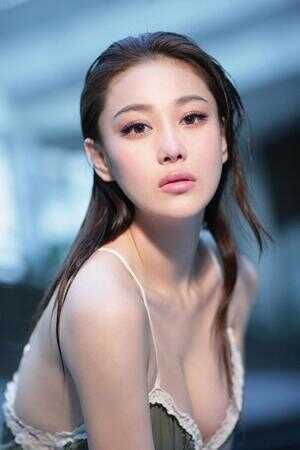 Viann Zhang