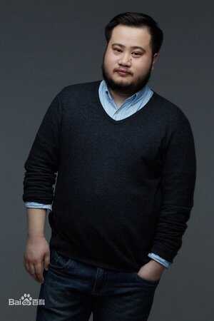 Yiwei Luo